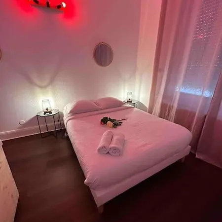Nancy-place, A0 Grand Appartement, Jaccuzi, Et Exterieur Thermal Artem A 200m Apartment *