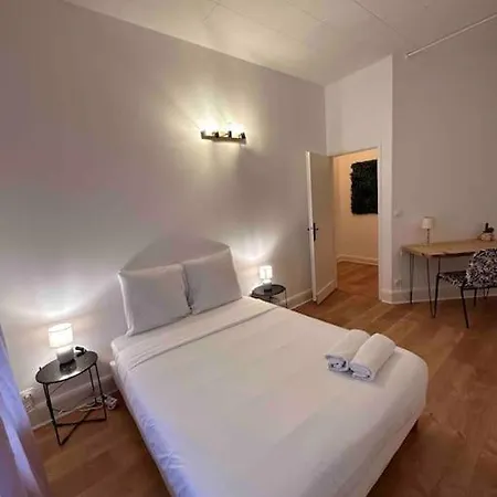 Nancy-place, A0 Grand Appartement, Jaccuzi, Et Exterieur Thermal Artem A 200m